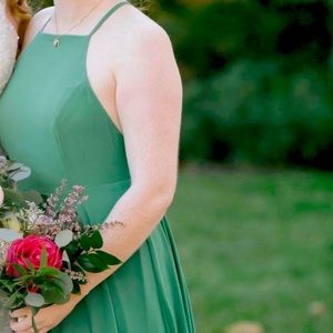 Lulu’s green bridesmaid / maid of honor dress